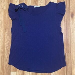 Rose & Olive women’s Navy Blue Short Sleeve Side Bow Blouse